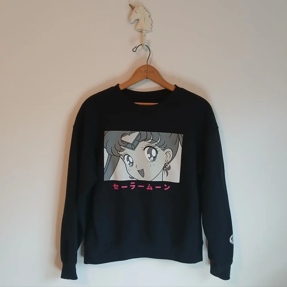 Sailor Moon- Sweatshirt- Graphic- Black- Size Medium Juniors - Picture 3 of 10